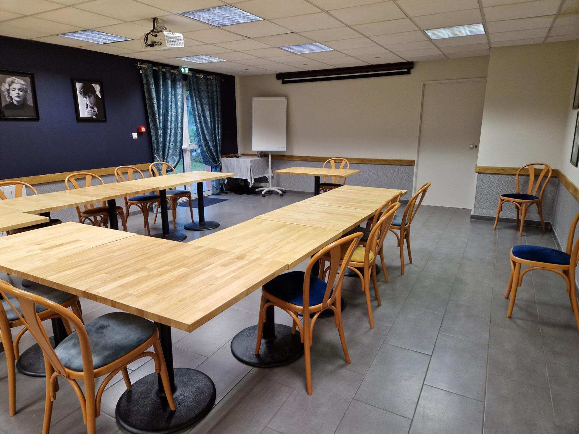 Kyriad Direct Limoges Nord Экстерьер фото